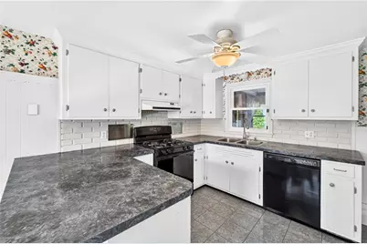 60 Birchwood Drive, Cranston, RI 02920 - Photo 6