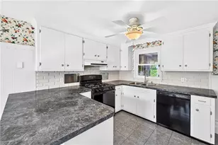 60 Birchwood Dr, Cranston, RI 02920 - Photo 6