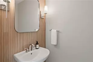 83 Cadora Ave, Warwick, RI 02886 - Photo 8