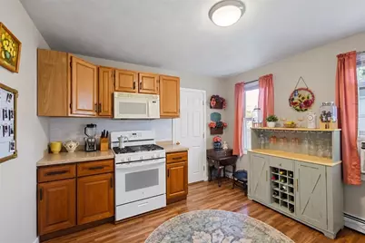 277 Sayles Avenue, Pawtucket, RI 02860 - Photo 4