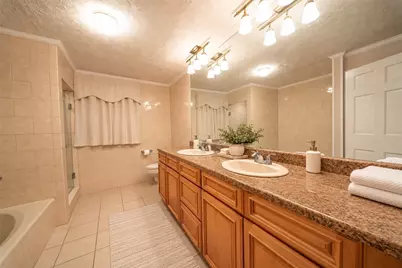 230 Oaklawn Avenue, Cranston, RI 02920 - Photo 12