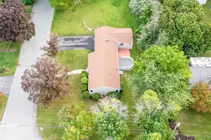 8 Gould Rd, Cranston, RI 02921 - Photo 10