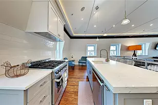 21 School St, Newport, RI 02840 - Photo 12