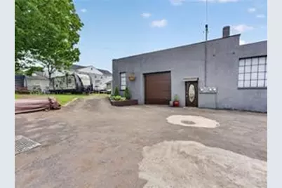 134 Sterry Street, Pawtucket, RI 02860 - Photo 2