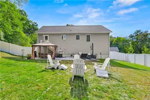 16 Liane Dr, Woonsocket, RI 02895 - Photo 28