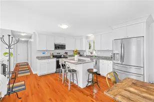 16 Liane Dr, Woonsocket, RI 02895 - Photo 4