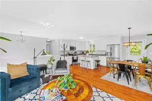 16 Liane Dr, Woonsocket, RI 02895 - Photo 8