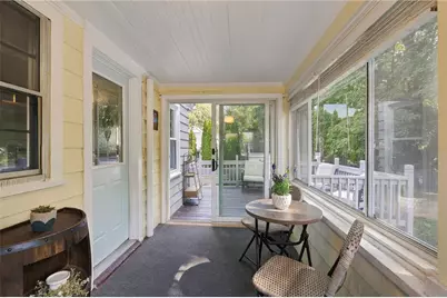 1040 Greenwich Avenue, Warwick, RI 02886 - Photo 18