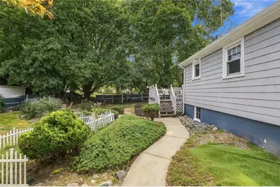 1040 Greenwich Avenue, Warwick, RI 02886 - Photo 32