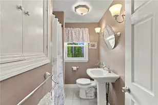 1040 Greenwich Ave, Warwick, RI 02886 - Photo 16