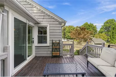 1040 Greenwich Avenue, Warwick, RI 02886 - Photo 22