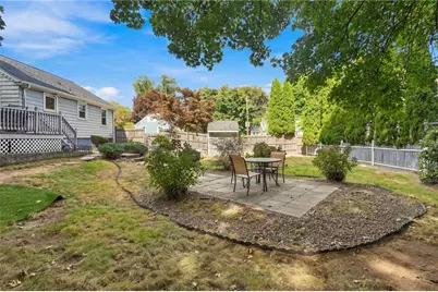 1040 Greenwich Avenue, Warwick, RI 02886 - Photo 36