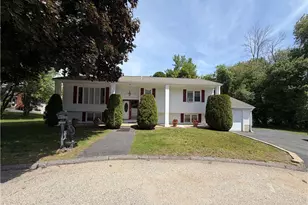 6 Balsam Ct, Johnston, RI 02919 - Photo 2