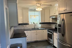 288 Chapmans Ave, Warwick, RI 02886 - Photo 8