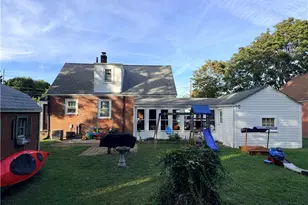 288 Chapmans Ave, Warwick, RI 02886 - Photo 2