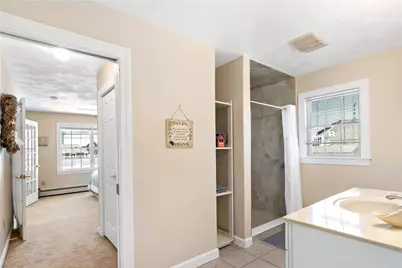 980 Matunuck Beach Road, South Kingstown, RI 02879 - Photo 16