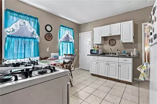360 Manton Ave, Providence, RI 02909 - Photo 22