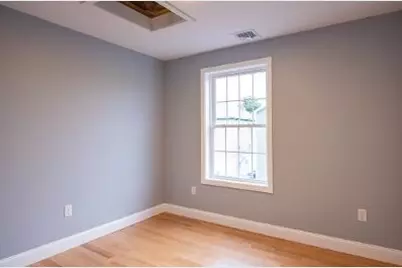 84 Coggeshall Street, Providence, RI 02908 - Photo 34