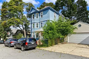 7 Williams St, Pawtucket, RI 02860 - Photo 2