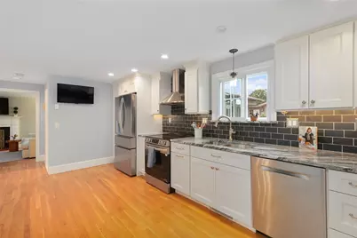 15 Elmsgate Way, East Providence, RI 02916 - Photo 16