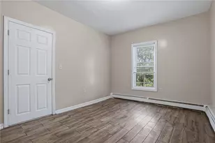 6 Bloomingdale Ave, Pawtucket, RI 02860 - Photo 6