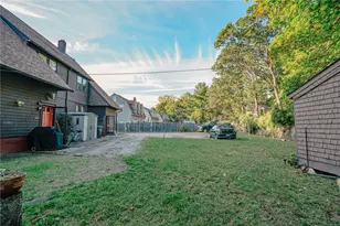 133 Roger Williams Ave, East Providence, RI 02916 - Photo 14