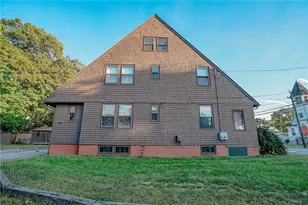 133 Roger Williams Ave, East Providence, RI 02916 - Photo 8