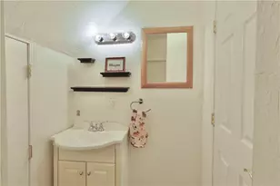 4 Weeden St, Providence, RI 02903 - Photo 12
