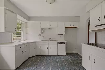 1639 Bulgarmarsh Road, Tiverton, RI 02878 - Photo 16