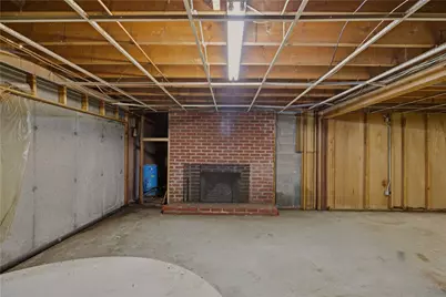 1639 Bulgarmarsh Road, Tiverton, RI 02878 - Photo 38