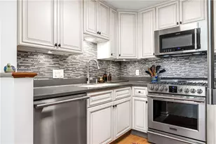 3 Quail Cir, Smithfield, RI 02917 - Photo 4