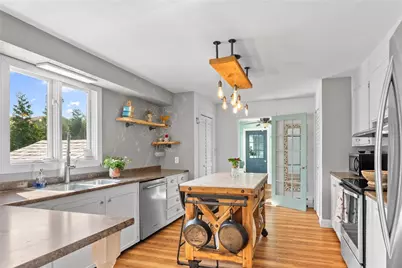 77 Narragansett Avenue, Westerly, RI 02891 - Photo 10
