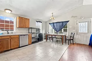147 Mt St Charles Ave, Woonsocket, RI 02895 - Photo 4