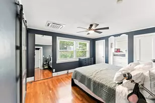 41 Rochambeau Ave, Providence, RI 02906 - Photo 26
