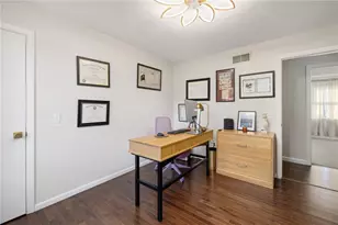 21 Lynde St, Providence, RI 02908 - Photo 28
