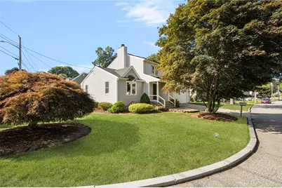 21 Lynde Street, Providence, RI 02908 - Photo 2