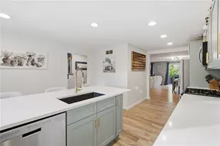35 Waterview Dr, Smithfield, RI 02917 - Photo 14
