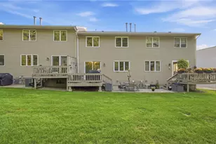 35 Waterview Dr, Smithfield, RI 02917 - Photo 38