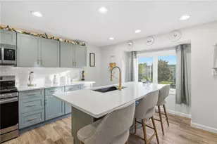 35 Waterview Dr, Smithfield, RI 02917 - Photo 8