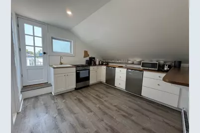 8 Barney Street #3, Newport, RI 02840 - Photo 6