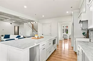 127 Woodbine Ave, Warwick, RI 02886 - Photo 6