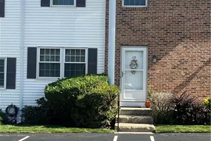 113 Scenery Ln, Johnston, RI 02919 - Photo 2