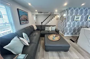 23 Anthony St, Newport, RI 02840 - Photo 4