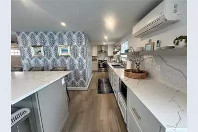 23 Anthony Street #2, Newport, RI 02840 - Photo 8