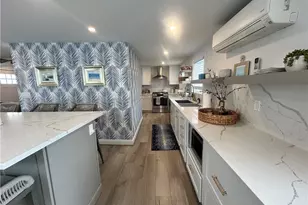 23 Anthony St, Newport, RI 02840 - Photo 8