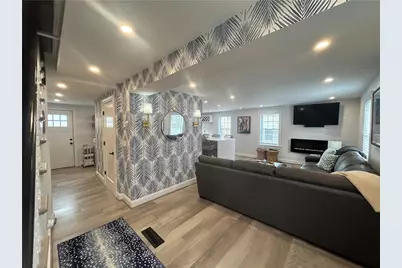 23 Anthony Street #2, Newport, RI 02840 - Photo 2