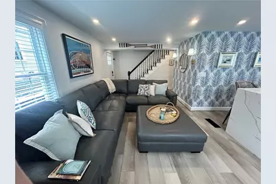 23 Anthony Street #2, Newport, RI 02840 - Photo 4