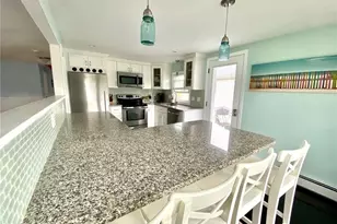 85 Eustis St, Newport, RI 02840 - Photo 6