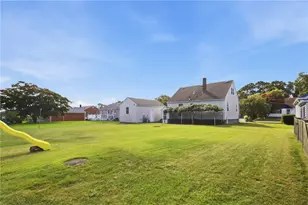 136 Durfee Rd, Tiverton, RI 02878 - Photo 34