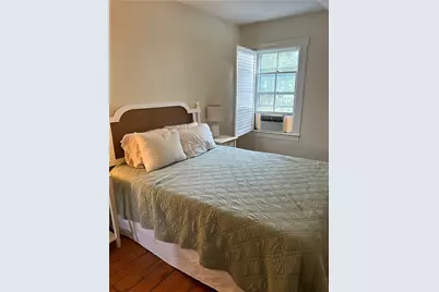 15 Chestnut Street, Newport, RI 02840 - Photo 18